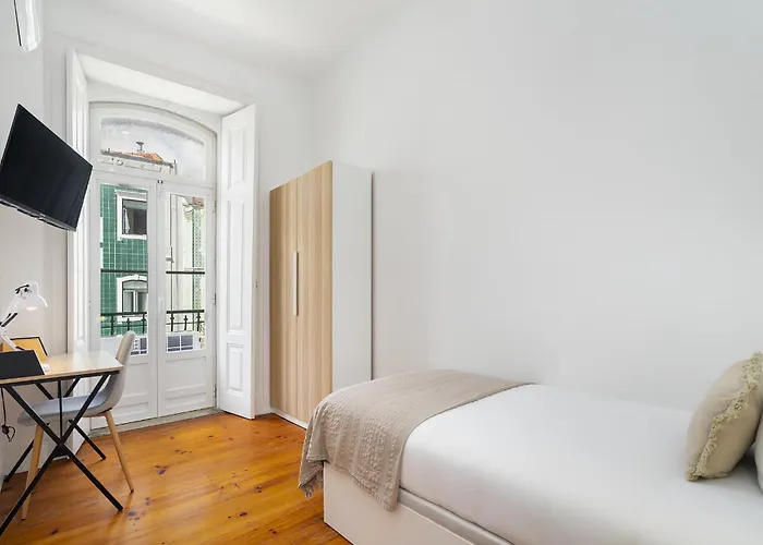 Whome Modern Nomad Hub Stylish Spaces For Remote Living Πανσιόν Lisboa