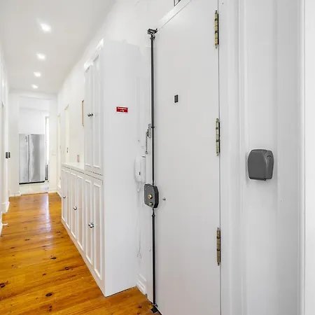 بيت ضيافة Whome Modern Nomad Hub Stylish Spaces For Remote Living *